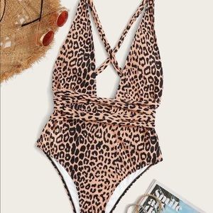 Leopard Criss Cross One Piece Bathing Suit 🐆